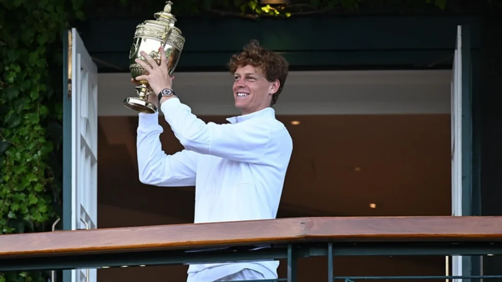 Jannik Sinner Raih Gelar Juara Wimbledon 2025 setelah Kalahkan Carlos Alcaraz
