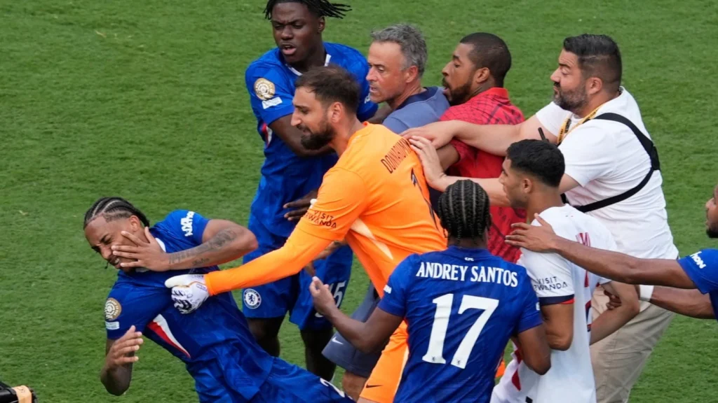 Pelatih PSG Luis Enrique Berisiko Dikenai Sanksi Setelah Insiden Menampar Pemain Chelsea